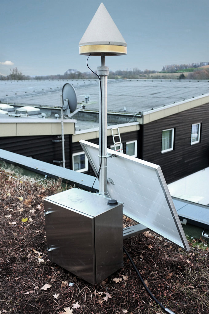 GNSS-Monitoringstation im Beitrag Bodenbewegungen - Ursachen und Folgen für die Infrastruktur